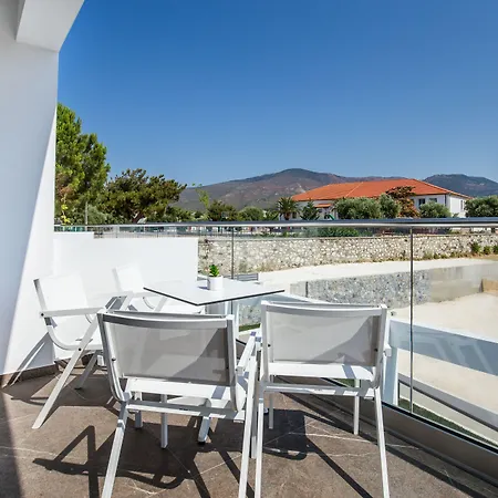 Epicentrum Fresh Frühstückspension 4*