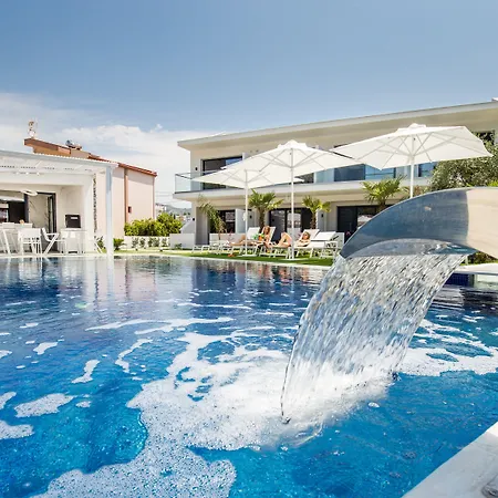 Frühstückspension Epicentrum Fresh 4*